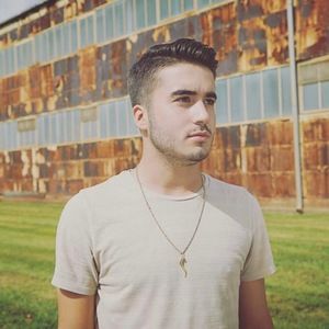 Meet your Posher, Chalie